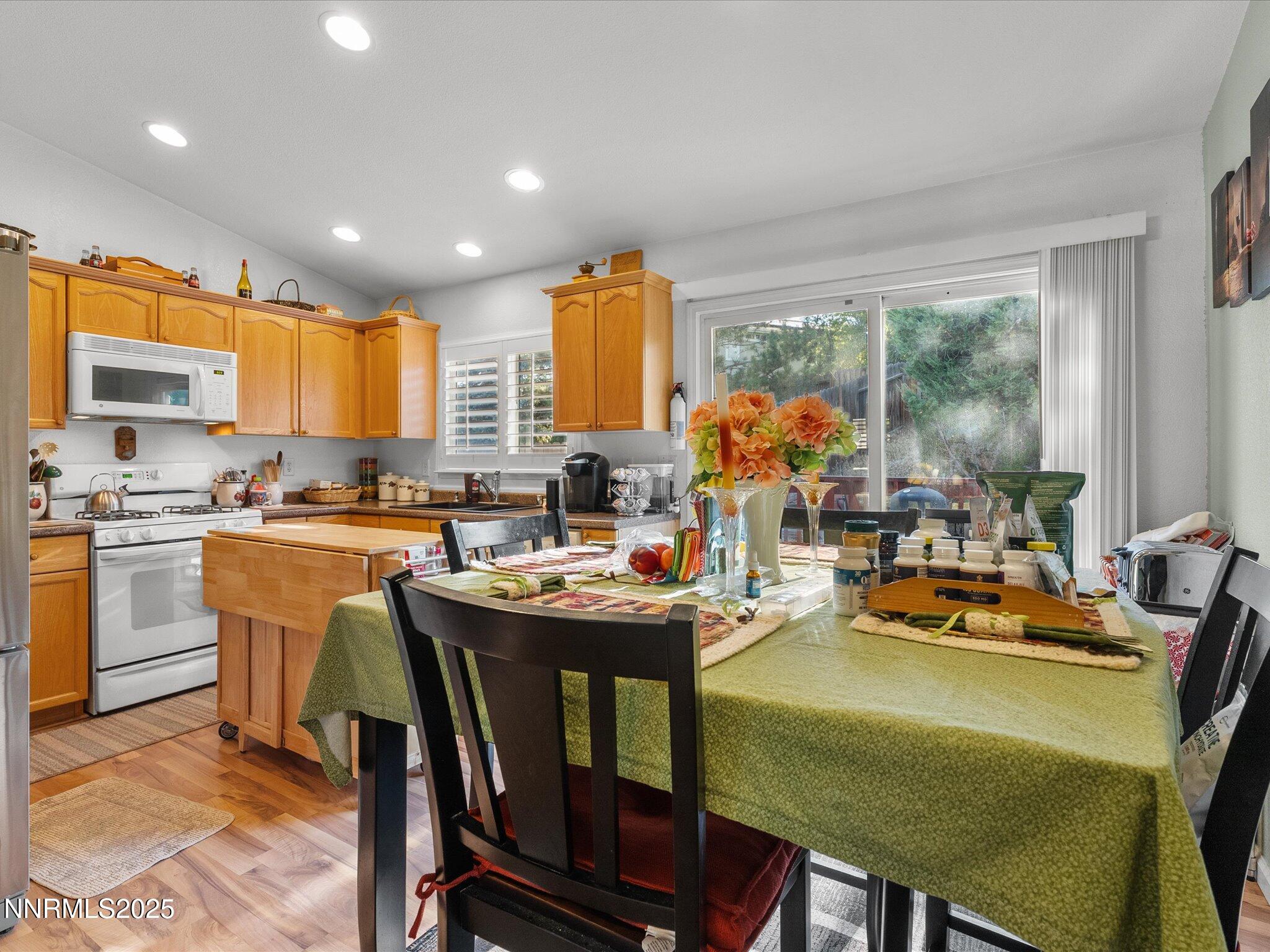 11-9493 Long River Dr-110