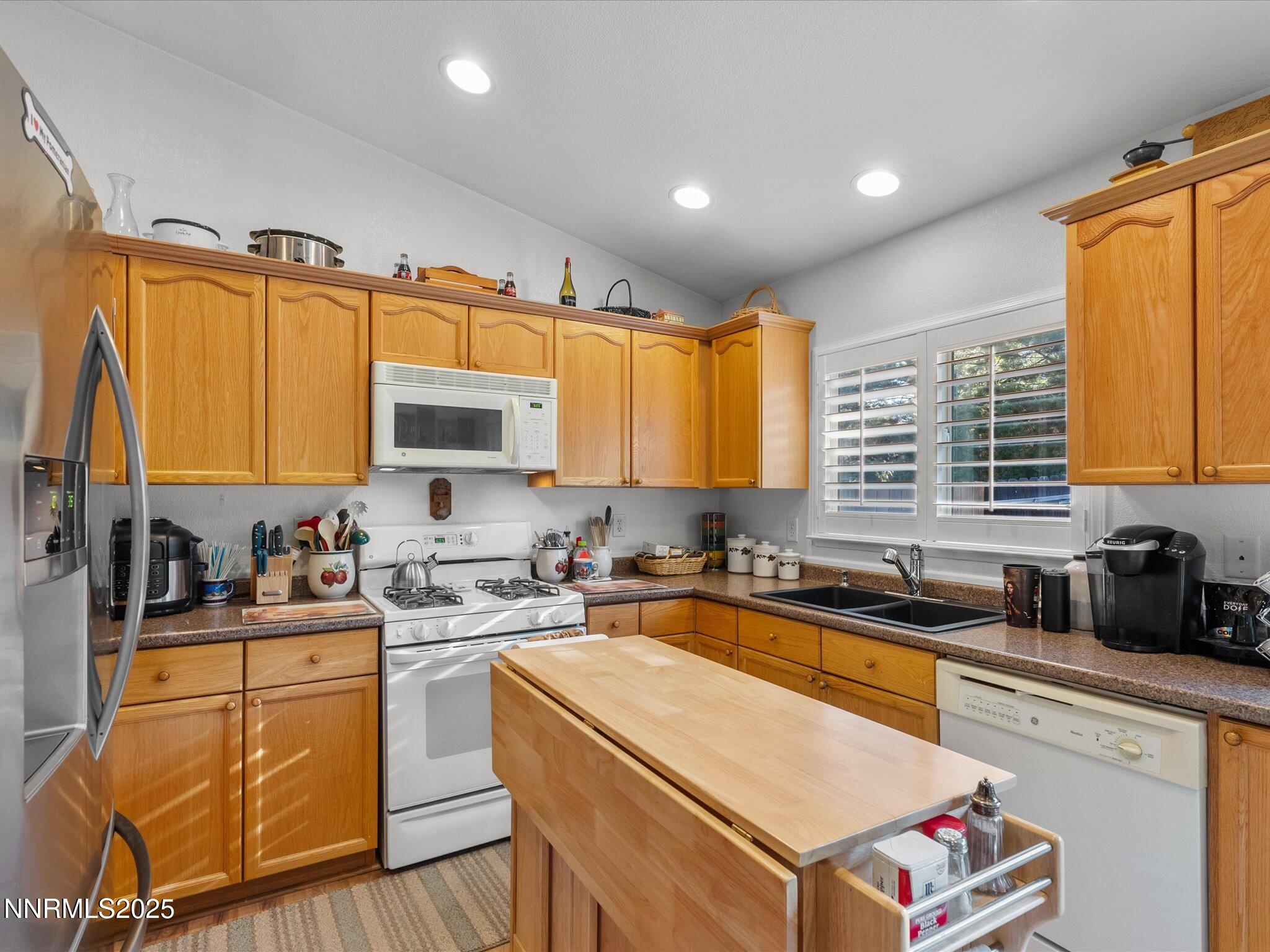 13-9493 Long River Dr-112