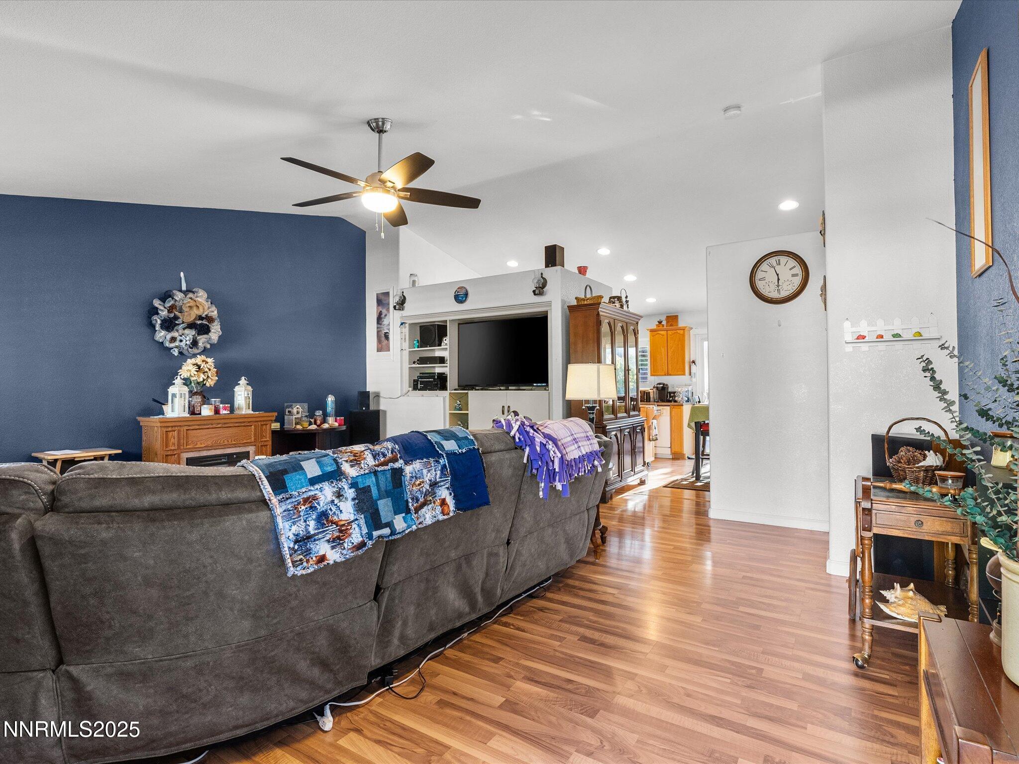 06-9493 Long River Dr-105