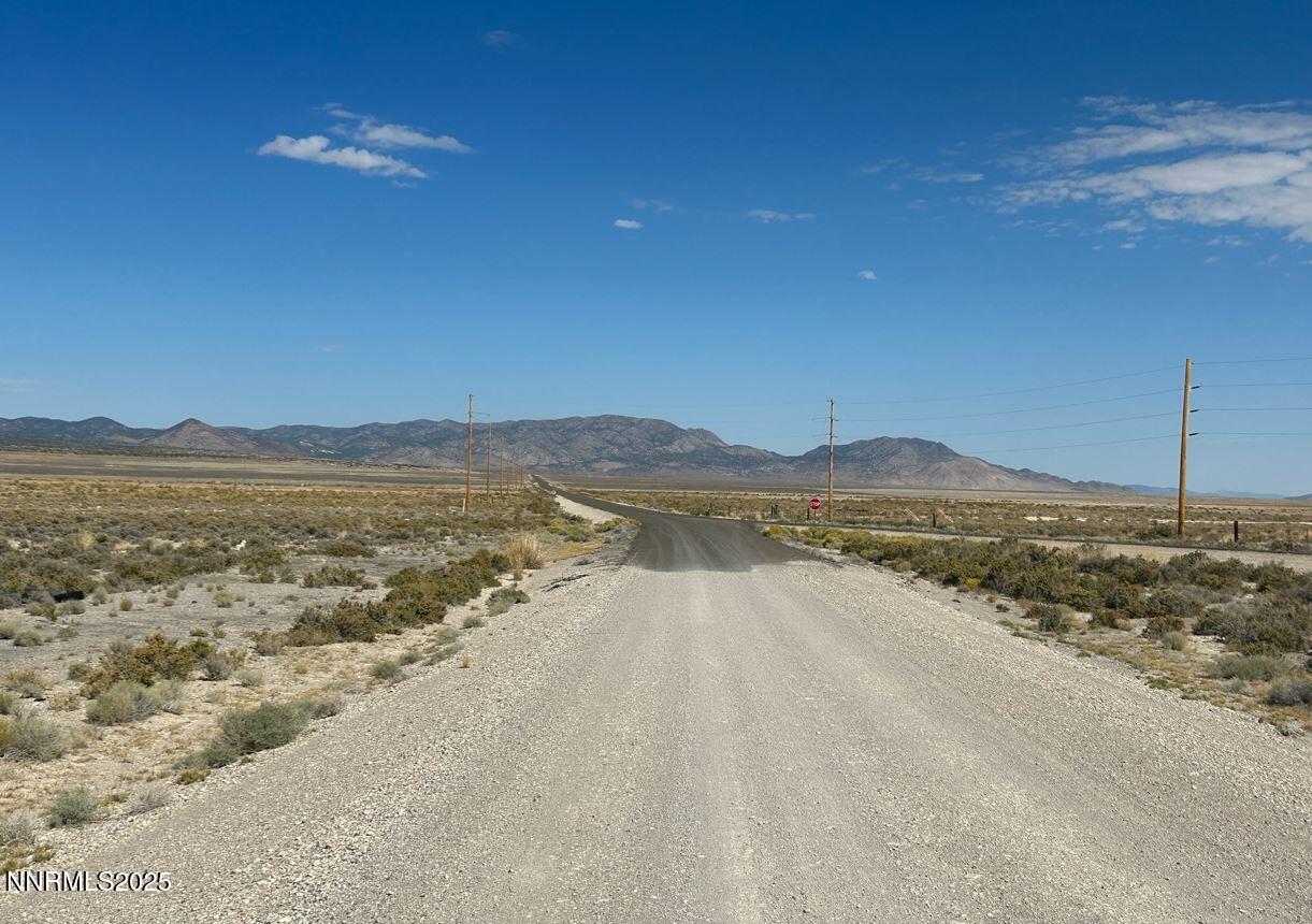 Paved and good County Gravel Road to Fis