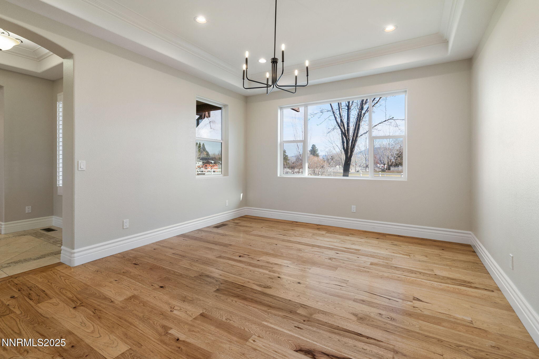 45-web-or-mls-505 Sierra Manor-9