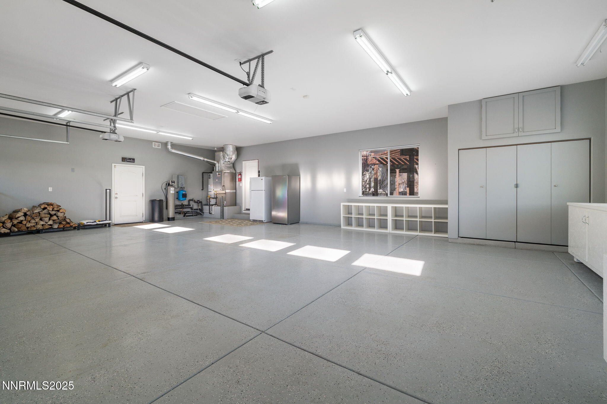 29-web-or-mls-505 Sierra Manor-20