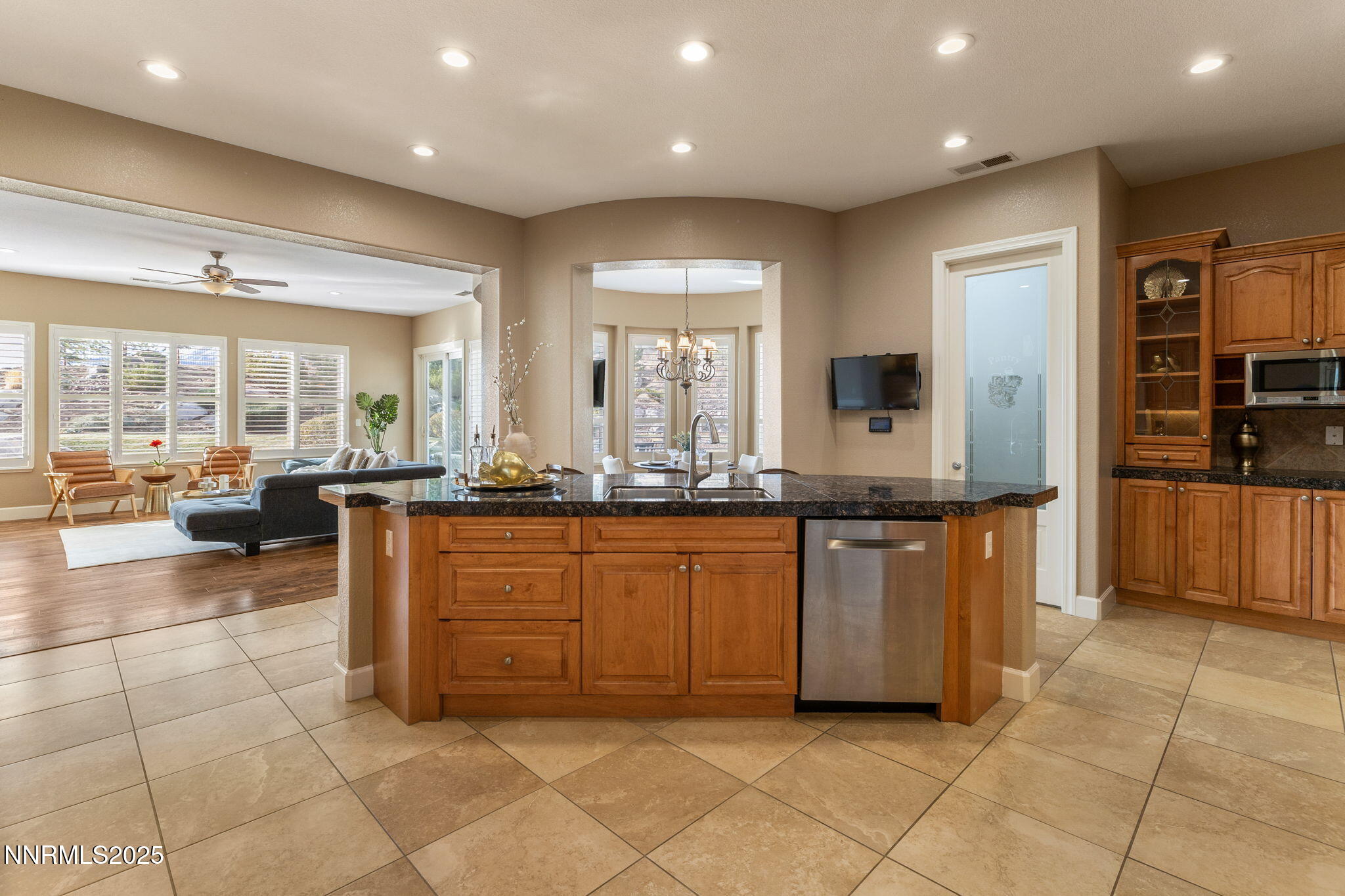 23-web-or-mls-5360 Biarritz_-10