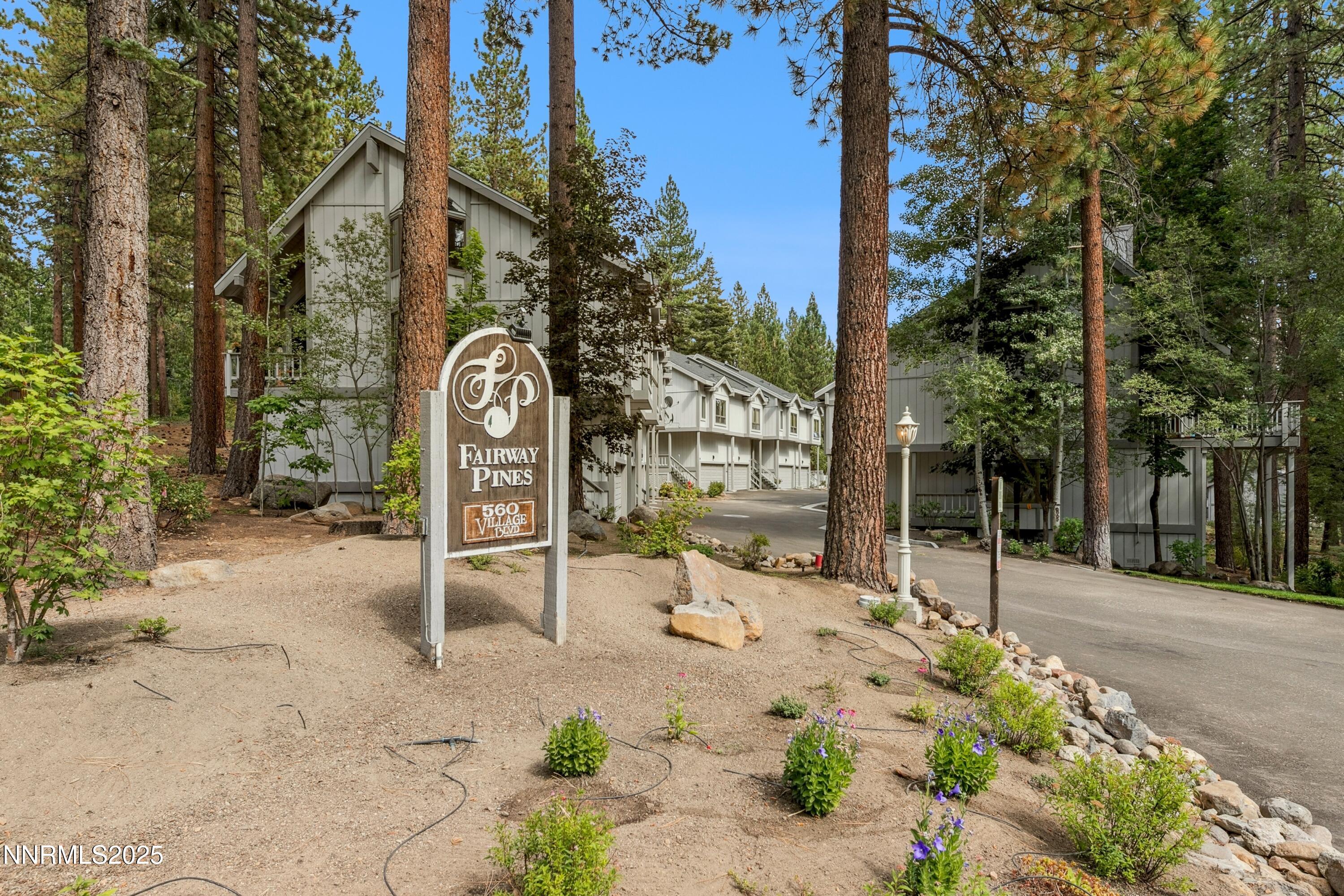 FairwayPinesHOAsigns