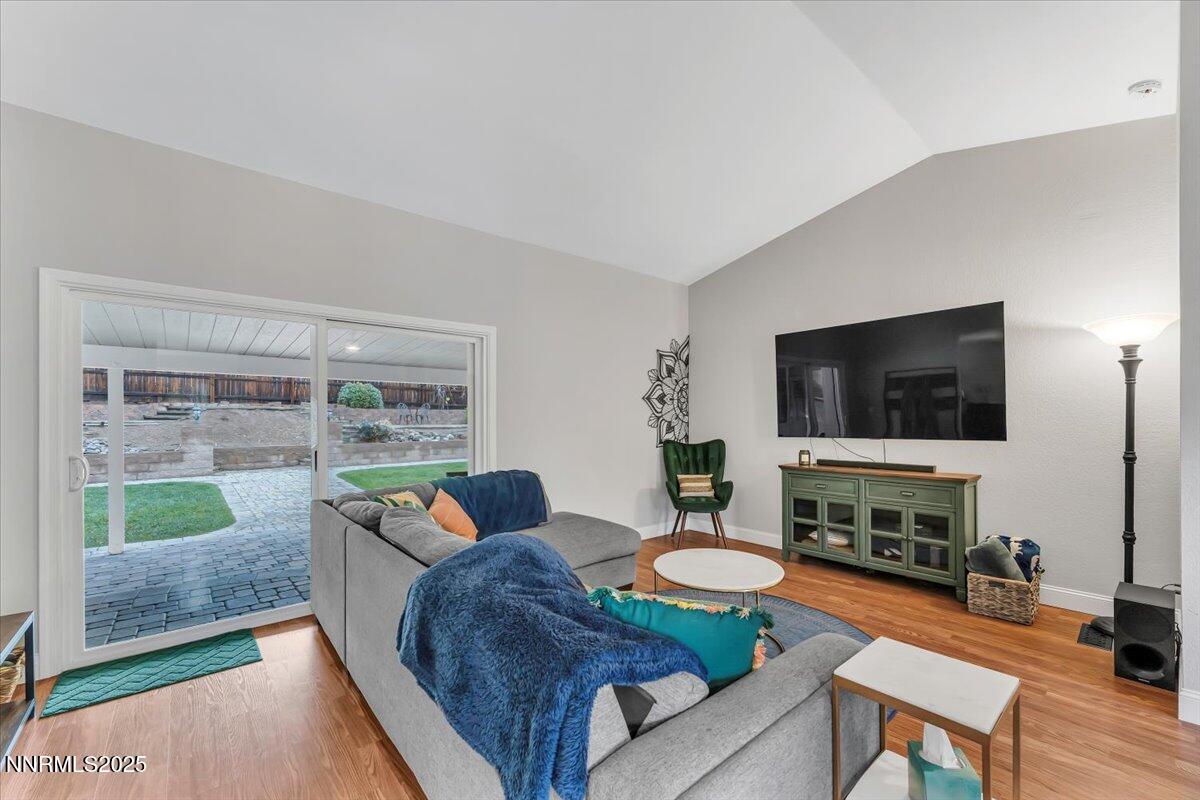 05-10245 Ferret Cir Reno NV 89523 (11 of