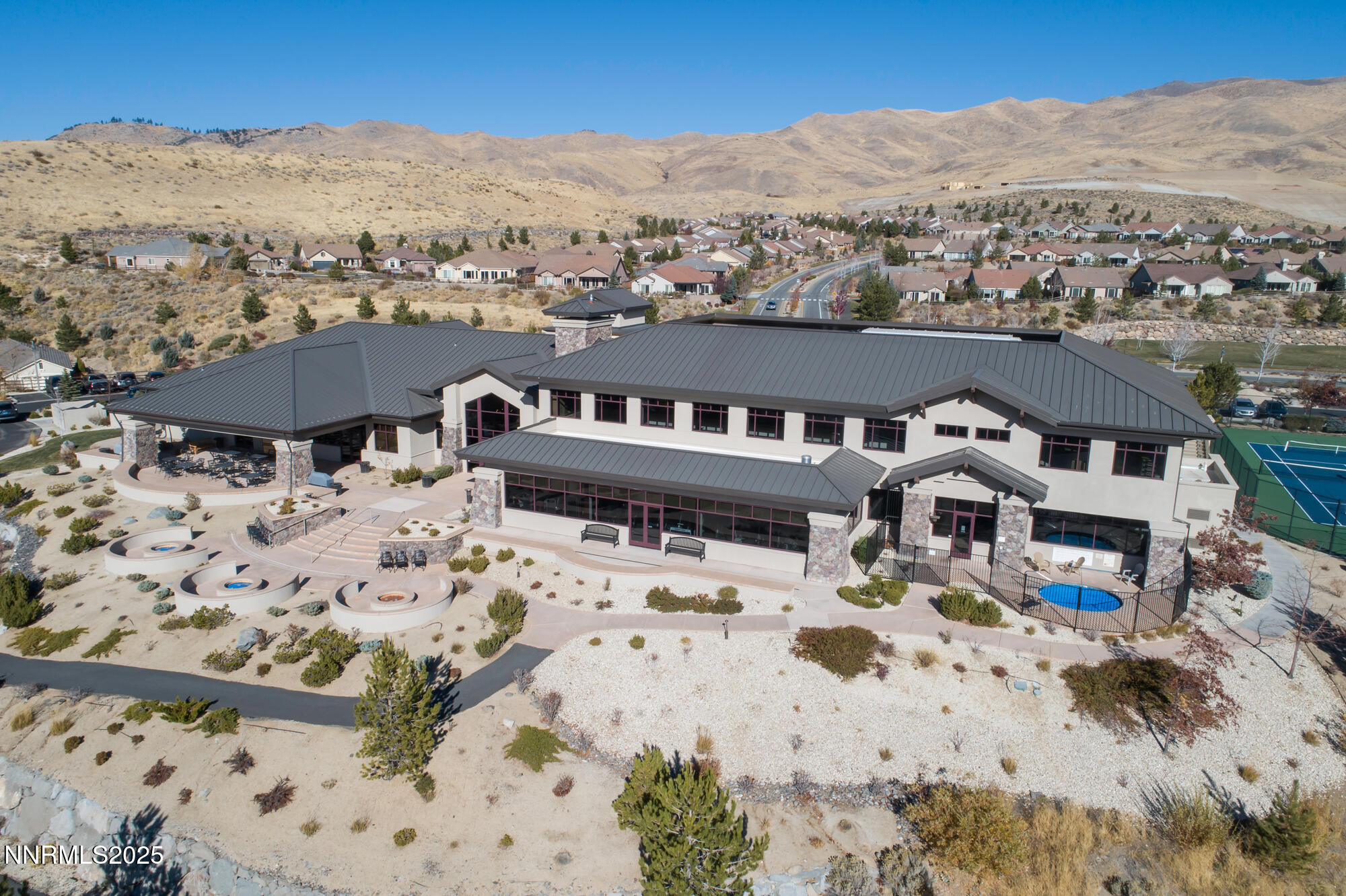 48-sierra canyon del webb (1)