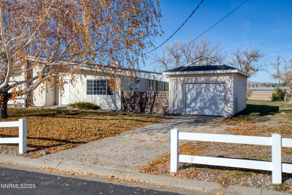 Photo of 12360 Rocky Mountain Street, Reno, NV 89506 (MLS # 250058964)