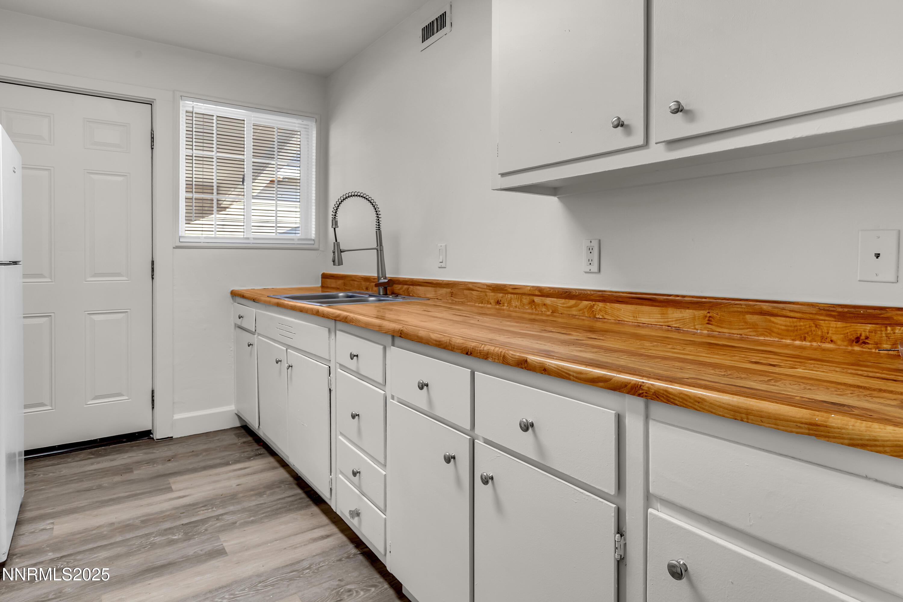 RockyMountain12360-009