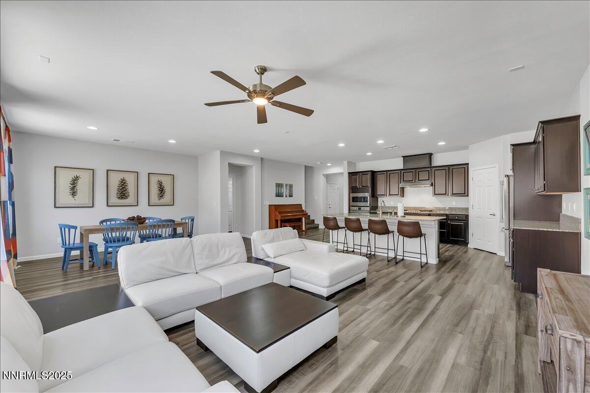 11-14013 Dancing Flame Ct Reno NV 89511