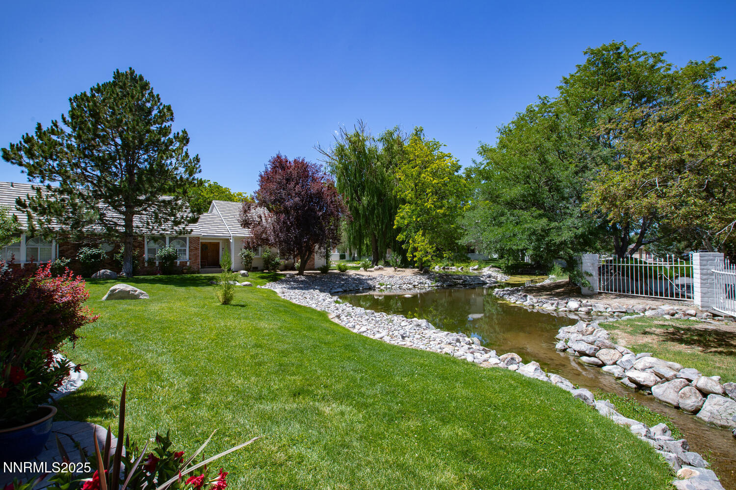 831 Blue Falls Pl Reno NV-large-039-036-