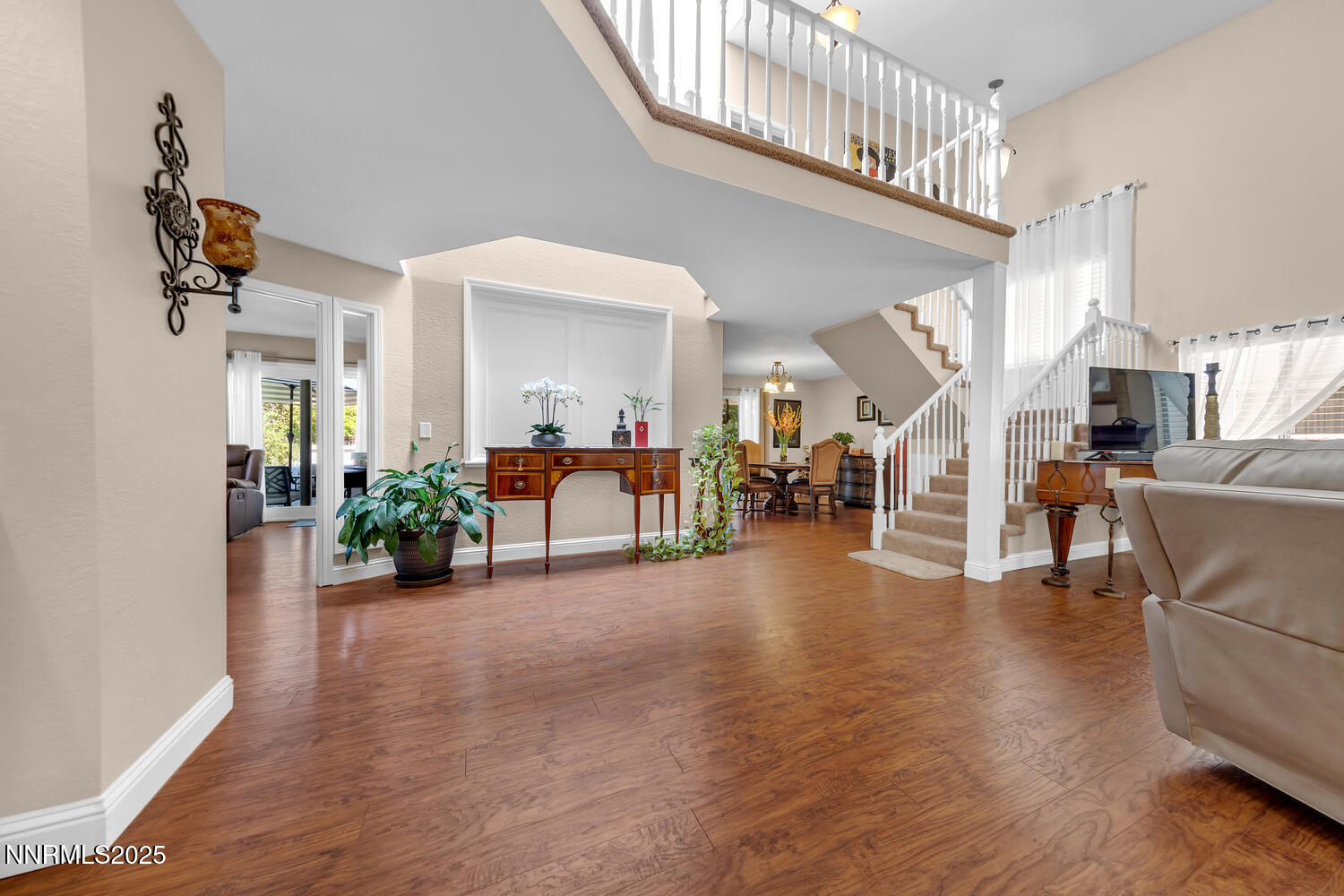 831 Blue Falls Pl Reno NV-large-008-042-