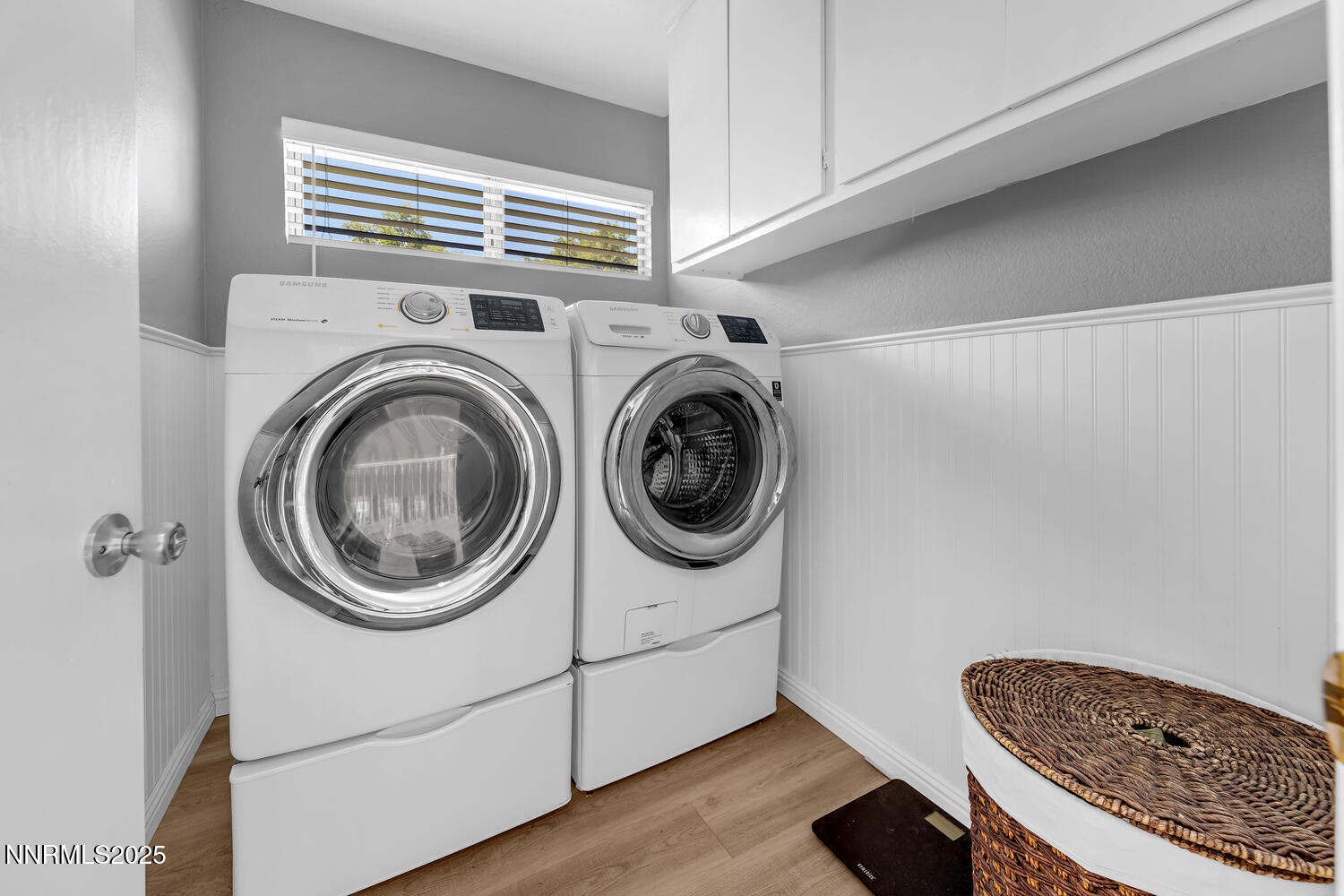 831 Blue Falls Pl Reno NV-large-031-039-