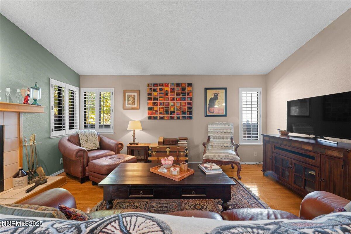 20-3945 Falling Water Drive Reno NV 8951