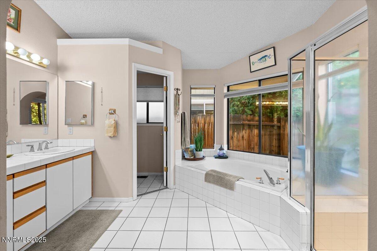 27-3945 Falling Water Drive Reno NV 8951