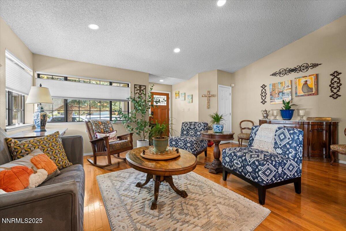 08-3945 Falling Water Drive Reno NV 8951