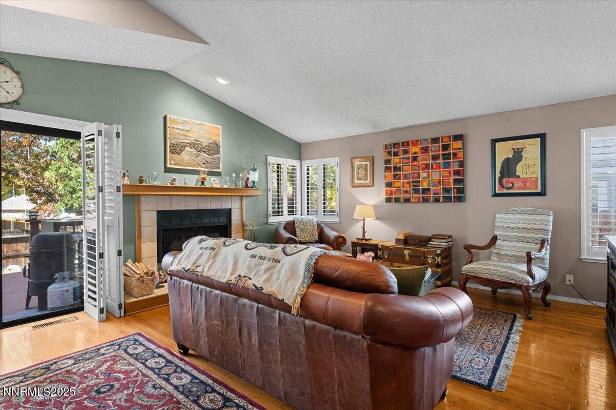 19-3945 Falling Water Drive Reno NV 8951