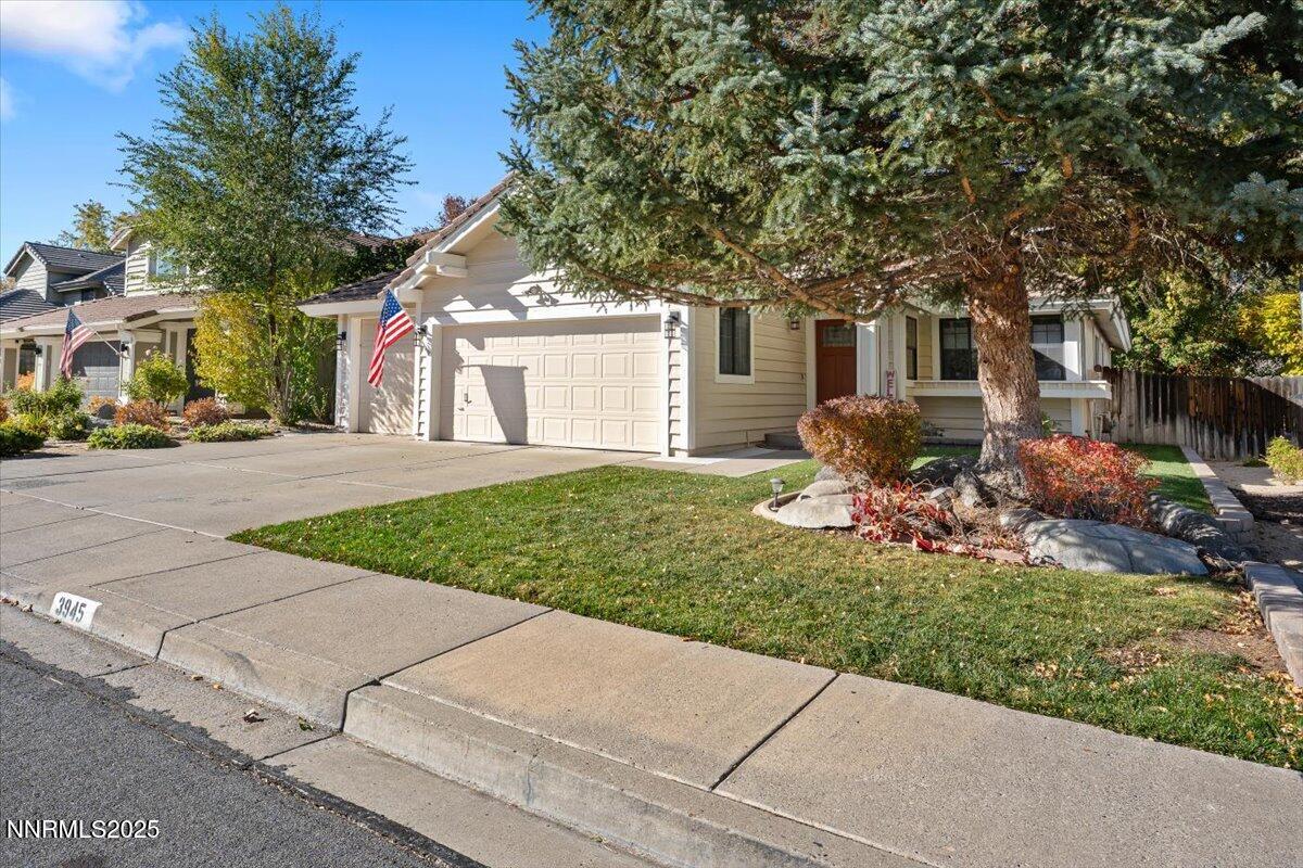 03-3945 Falling Water Drive Reno NV 8951