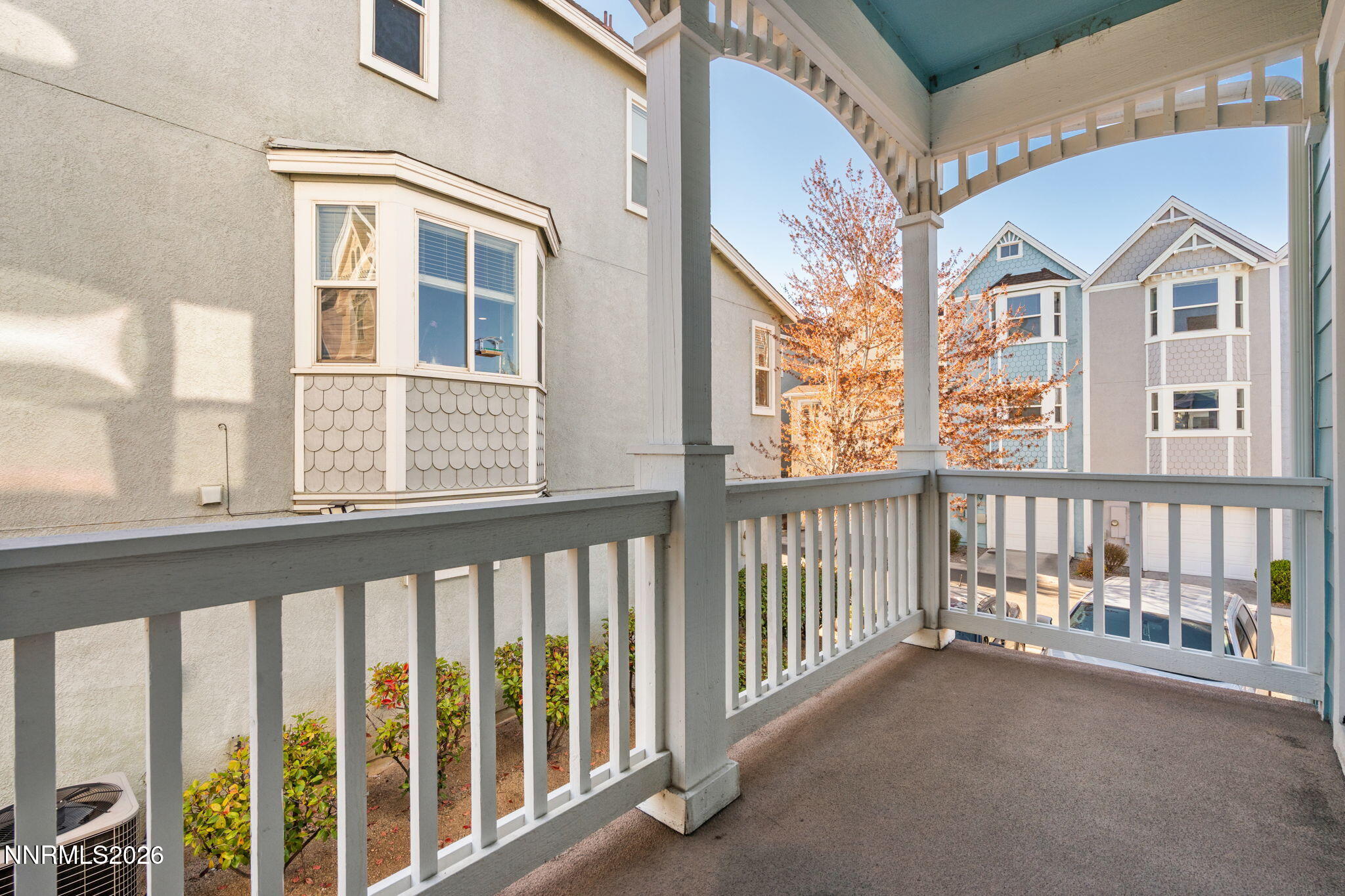 balcony 2