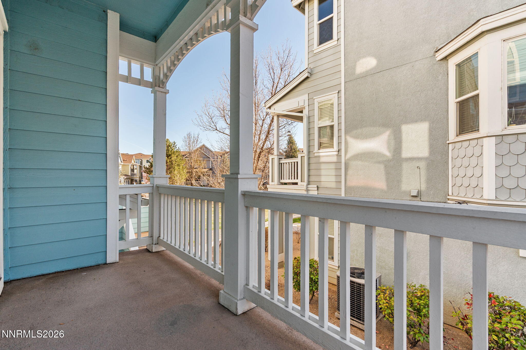 balcony