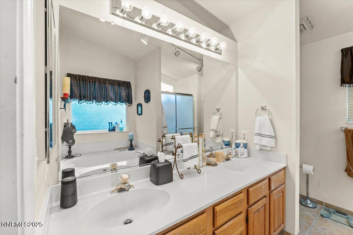 16-976 Leah Circle Reno NV 89511-16