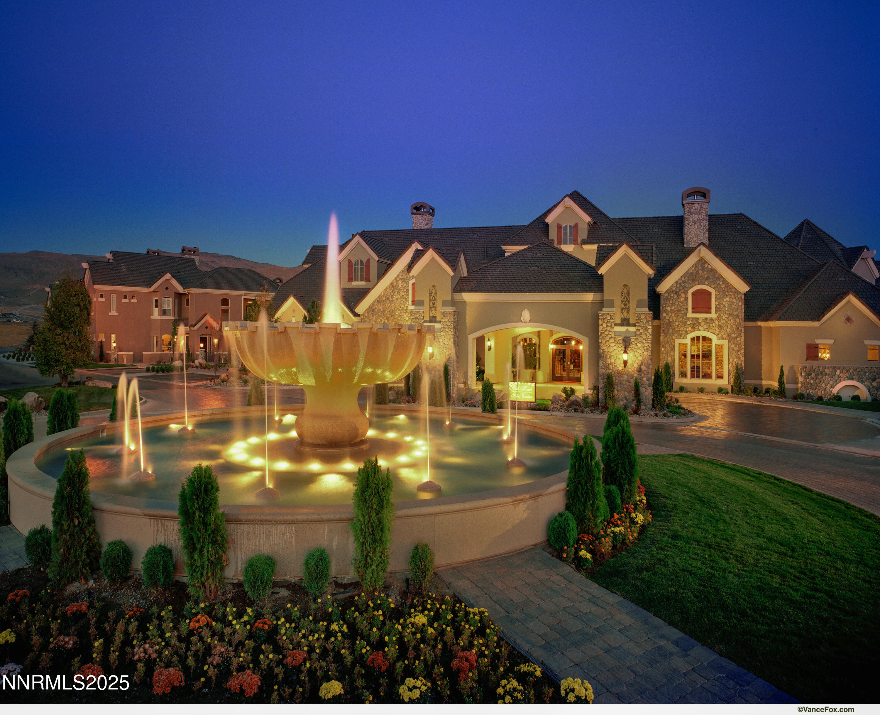 990WilburMayClubhouse04