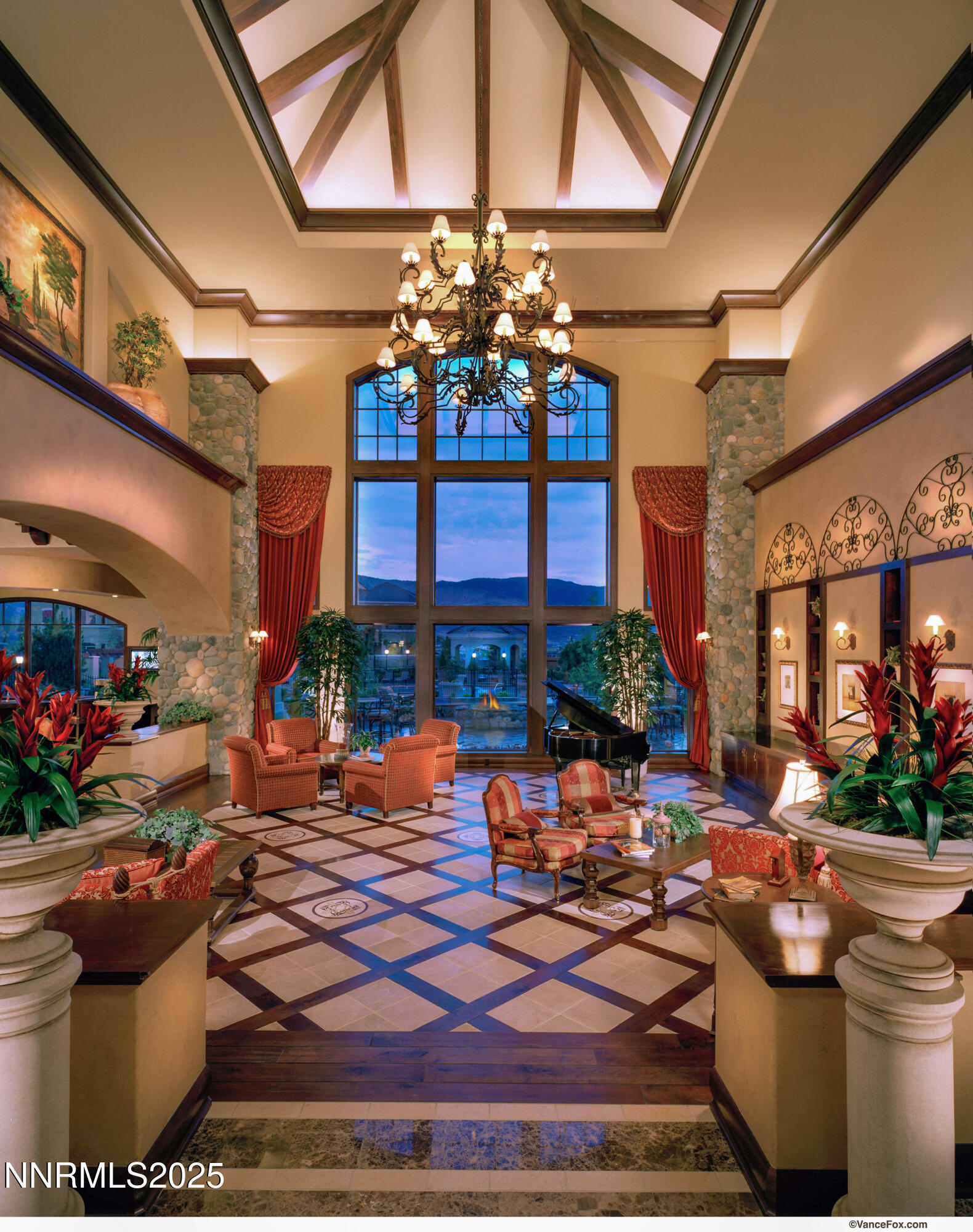 990WilburMayClubhouse02