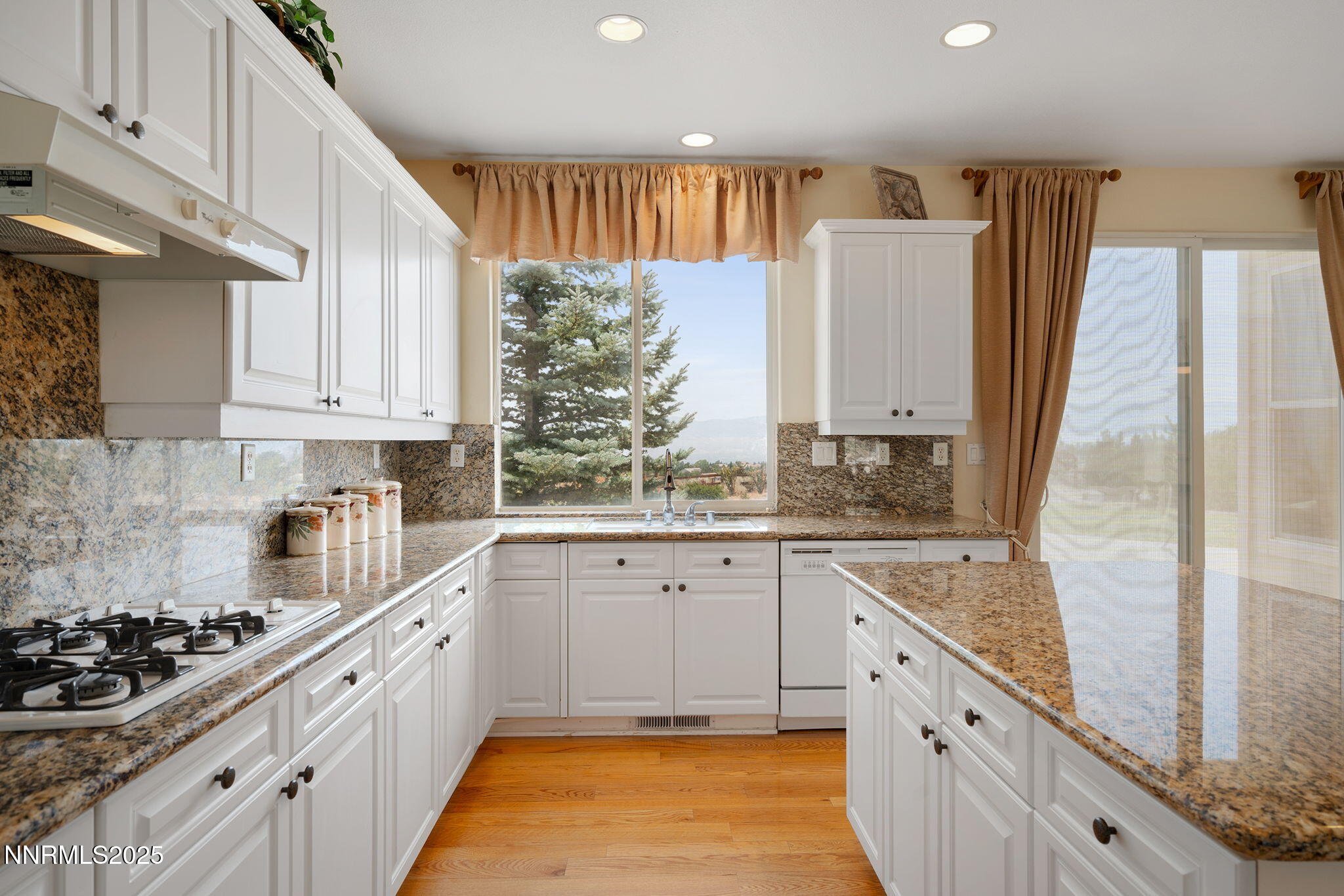 21-web-or-mls-_DSC1038