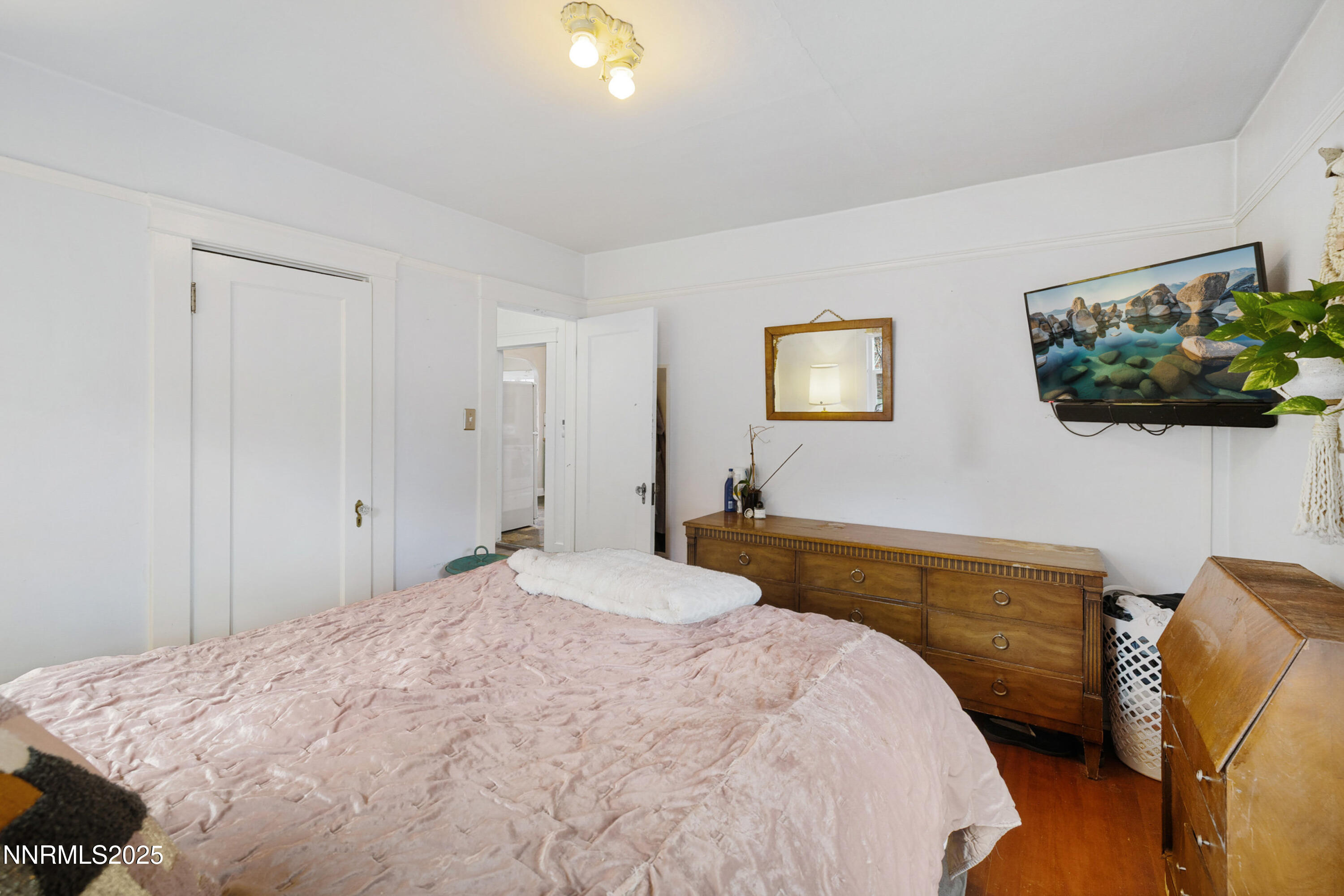 014_15-print-948_washington-16_105