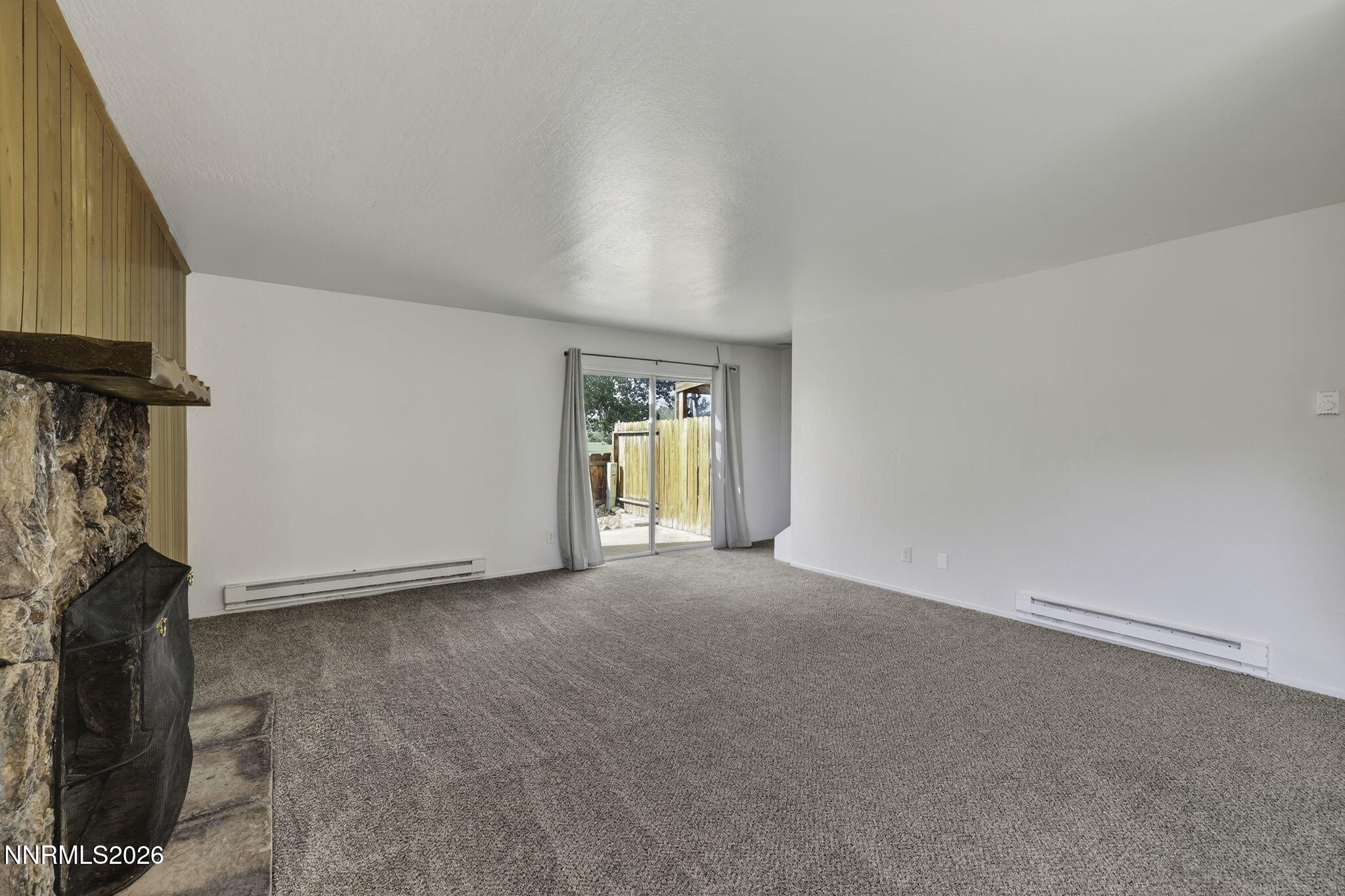 17-web-or-mls-1051 Riverview-13