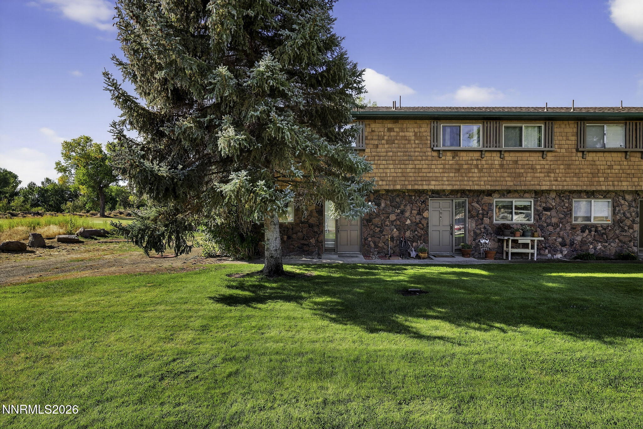 3-web-or-mls-1051 Riverview-2