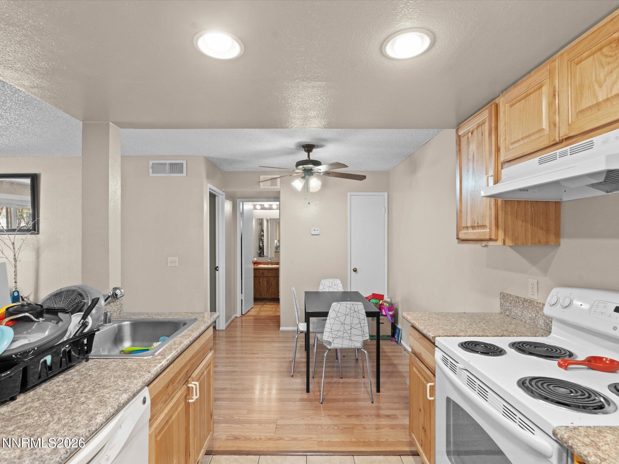 15-7680 Bluestone Dr - Unit 411-114