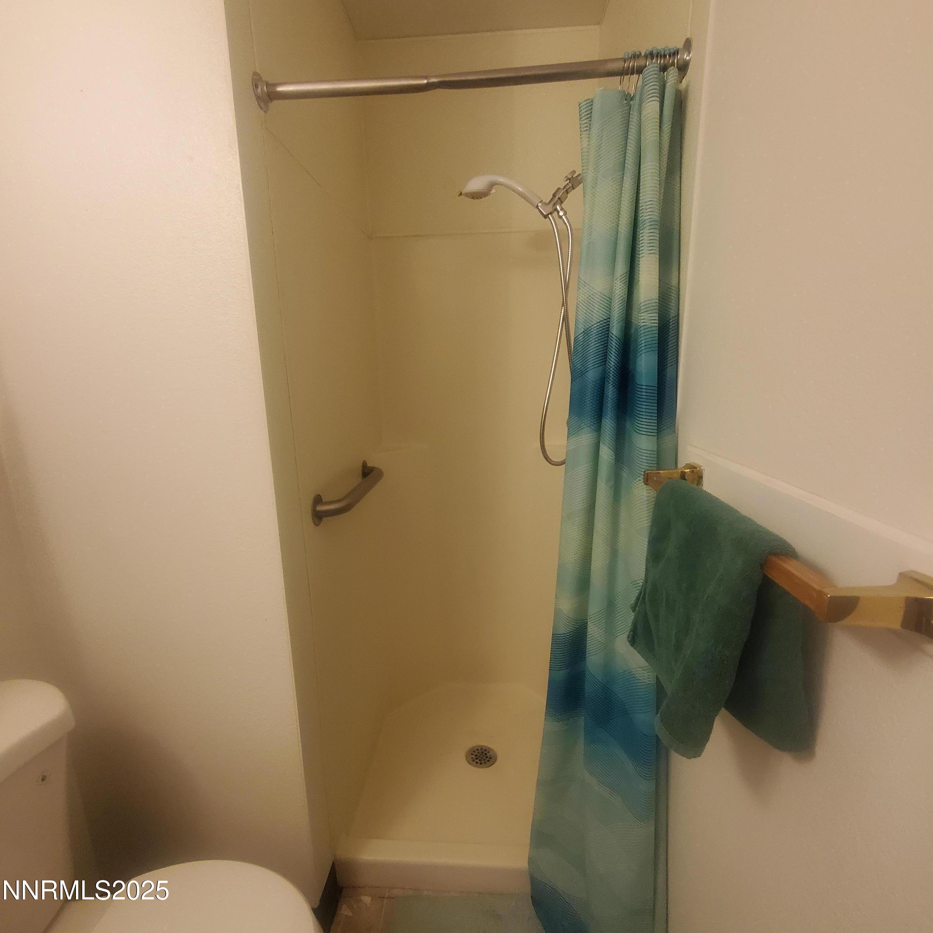 104 F st guest bathroom shower