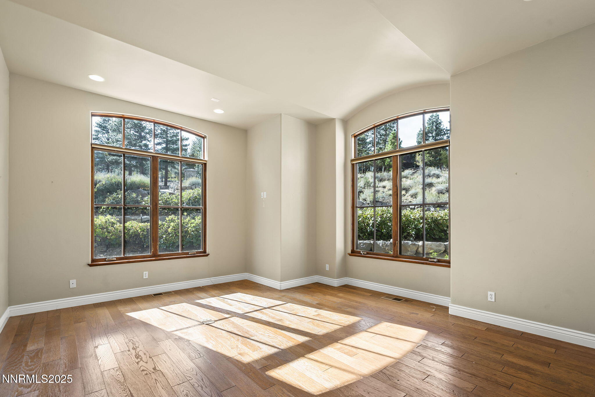 40-web-or-mls-_DSC0505