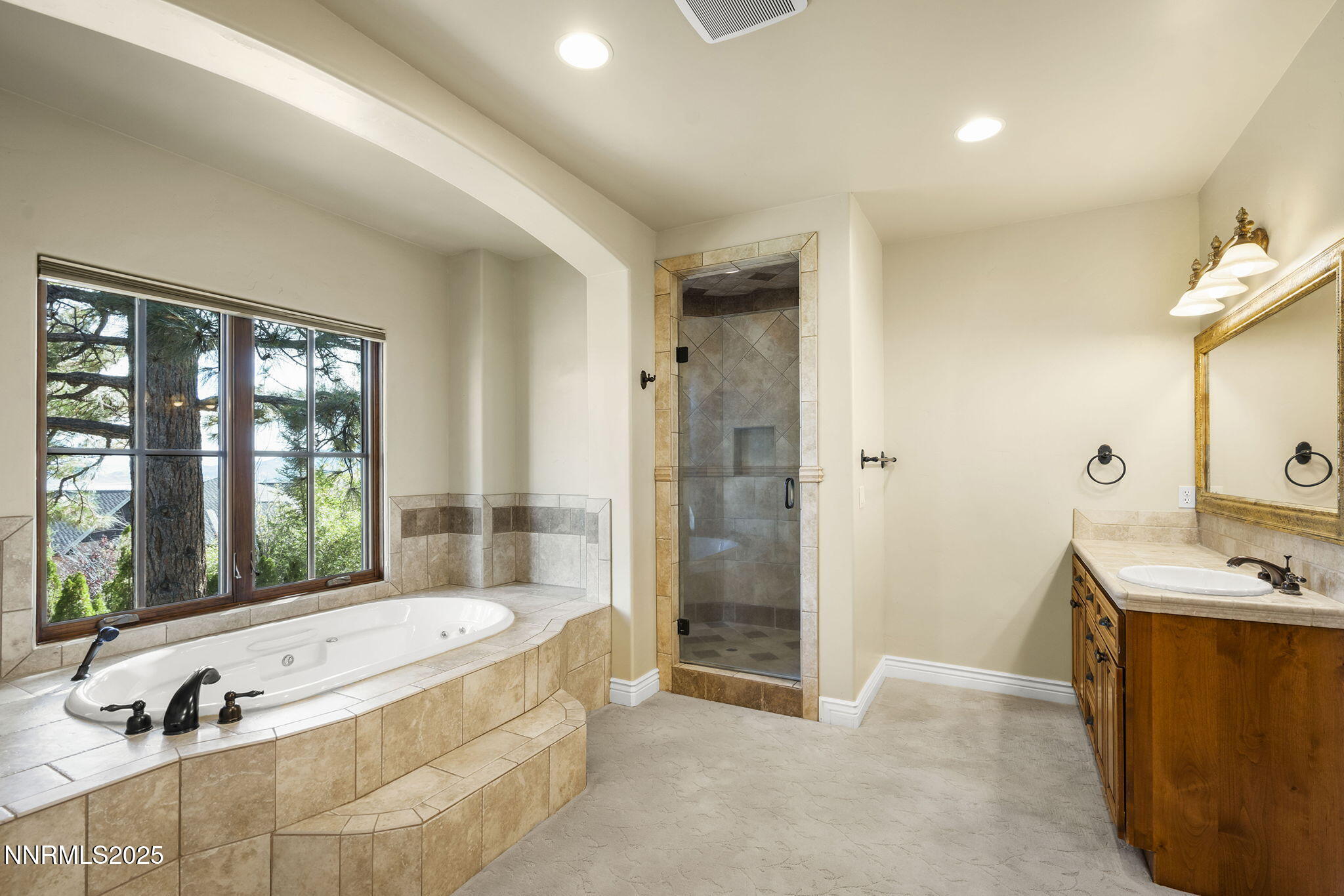 21-web-or-mls-_DSC0345