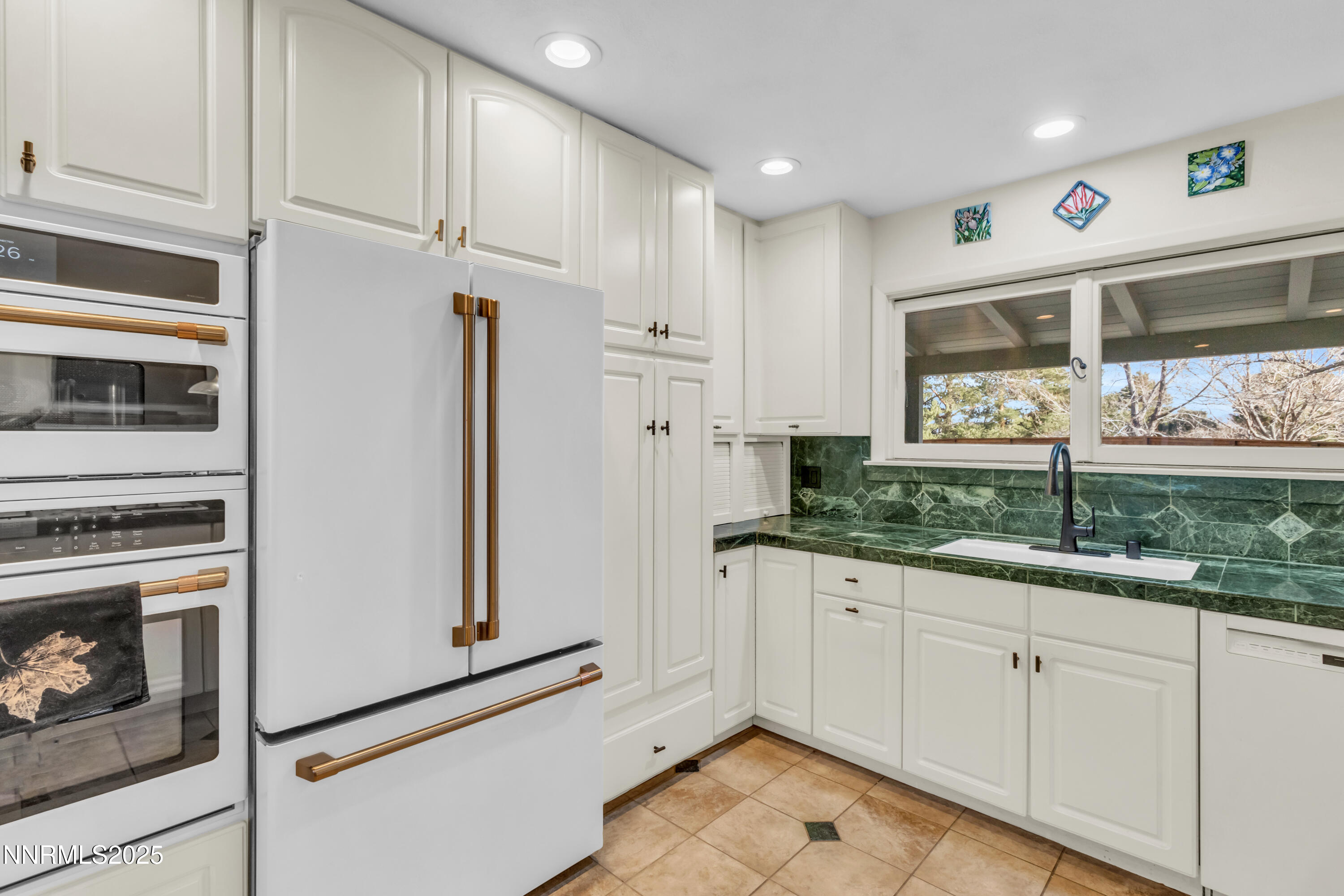 2350 Eva Adams Dr 39