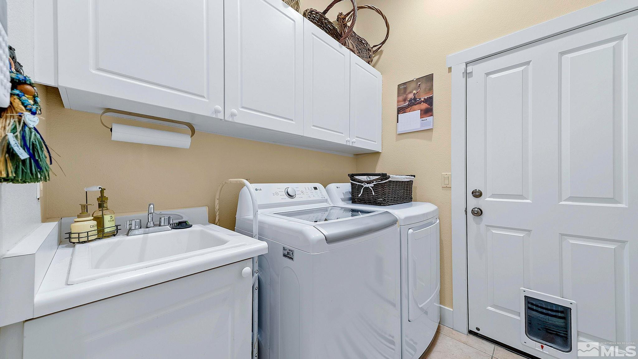 Reno, Nevada 89519, United States, 2 Bedrooms Bedrooms, ,2 BathroomsBathrooms,Residential,Active,93970