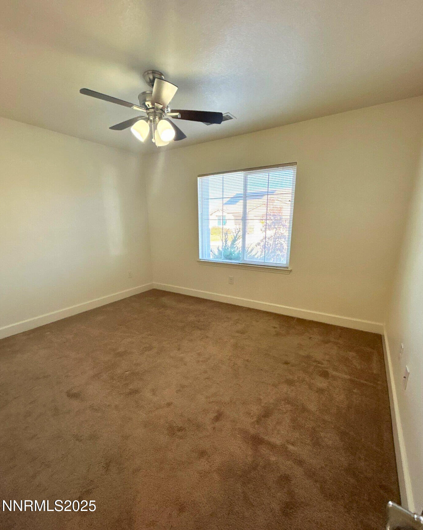 f5ff71b9-7e2f-4950-99fa-b768b353da1b