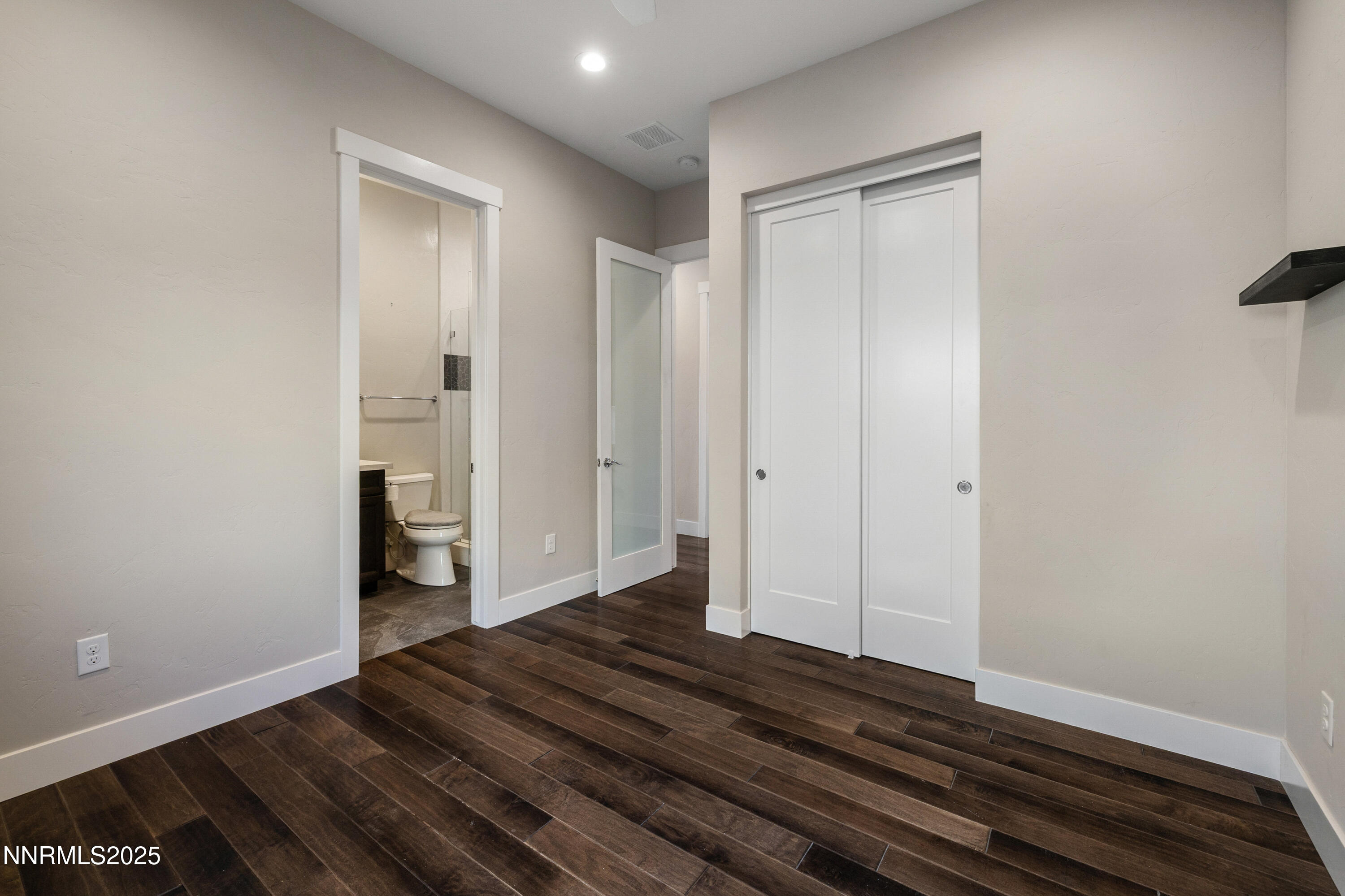 023_41-print-2223_hillsborough-27_983