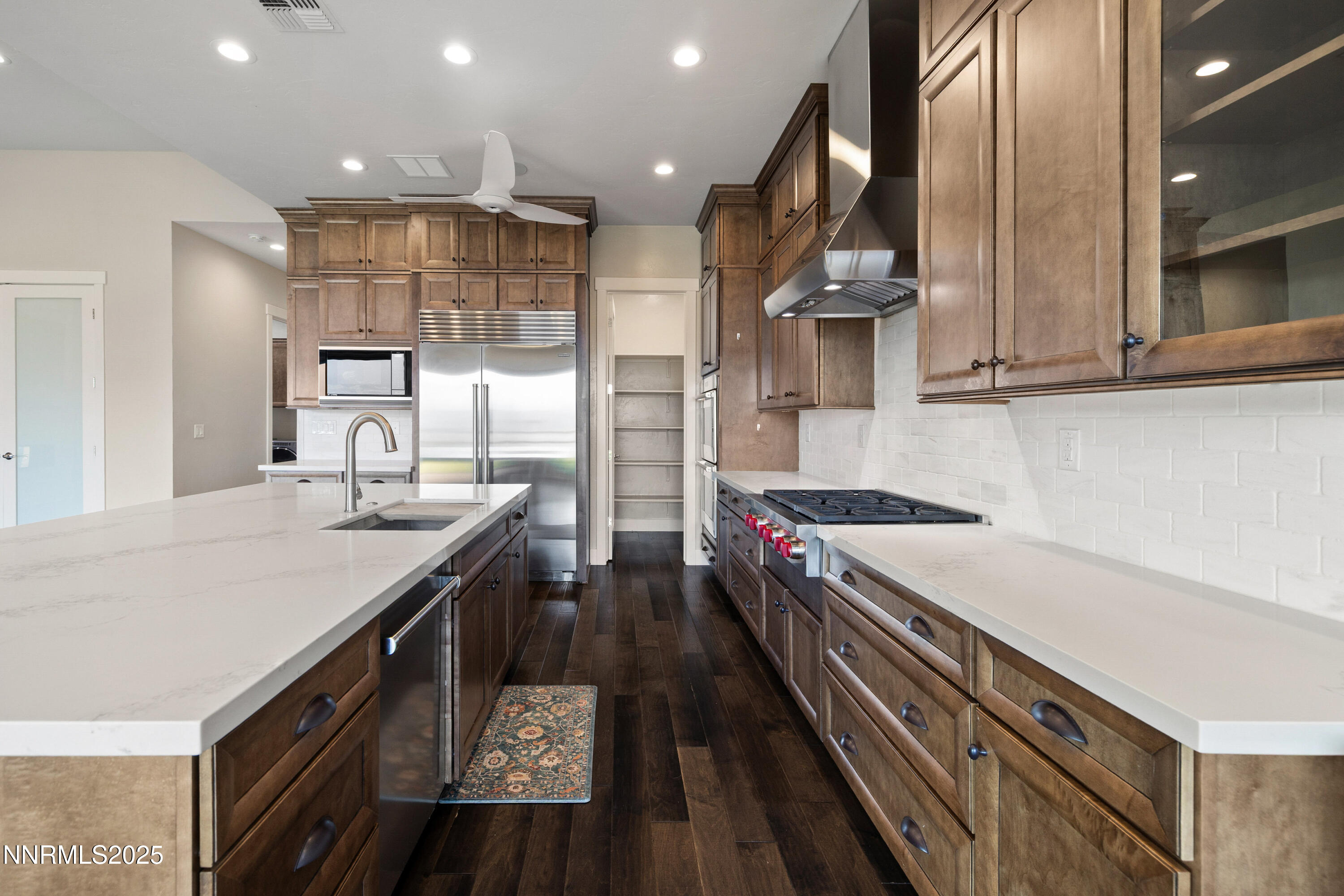 007_35-print-2223_hillsborough-21_647