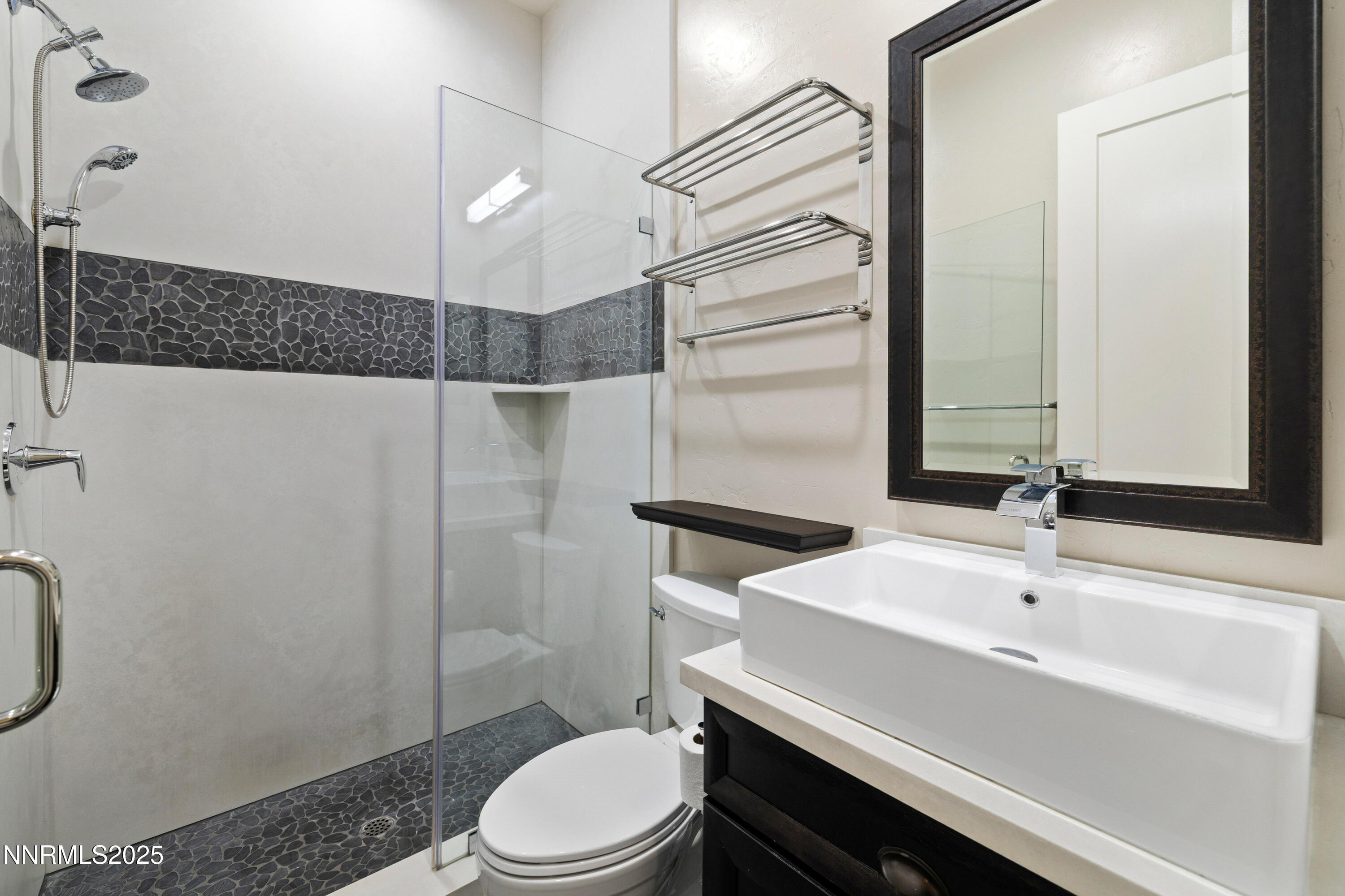 021_19-print-2223_hillsborough-5_104