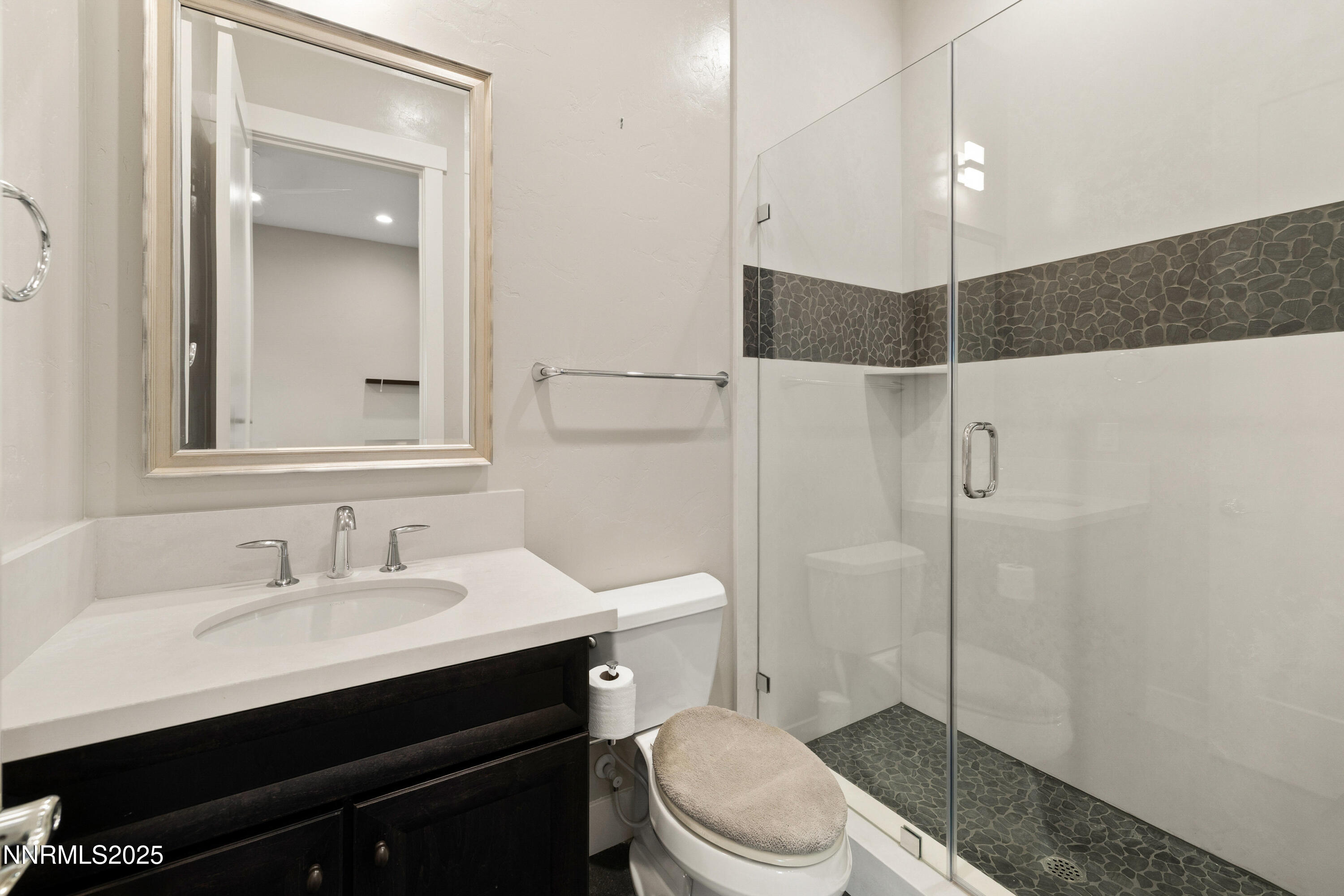 024_42-print-2223_hillsborough-28_896