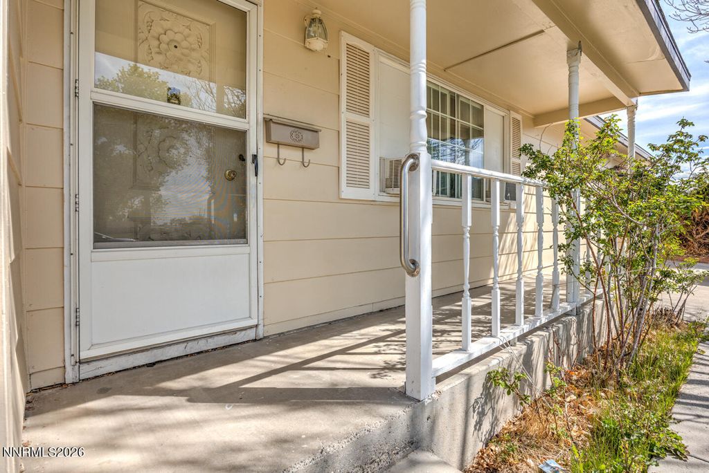 Photo of 800 W 5th Street, Fallon, NV 89406 (MLS # 260004184)