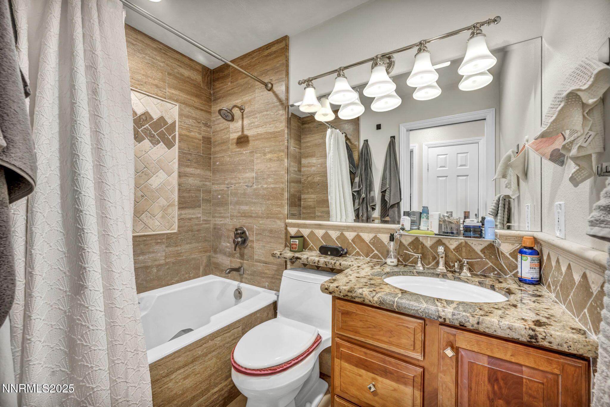 26-web-or-mls-2600-gellert-dr