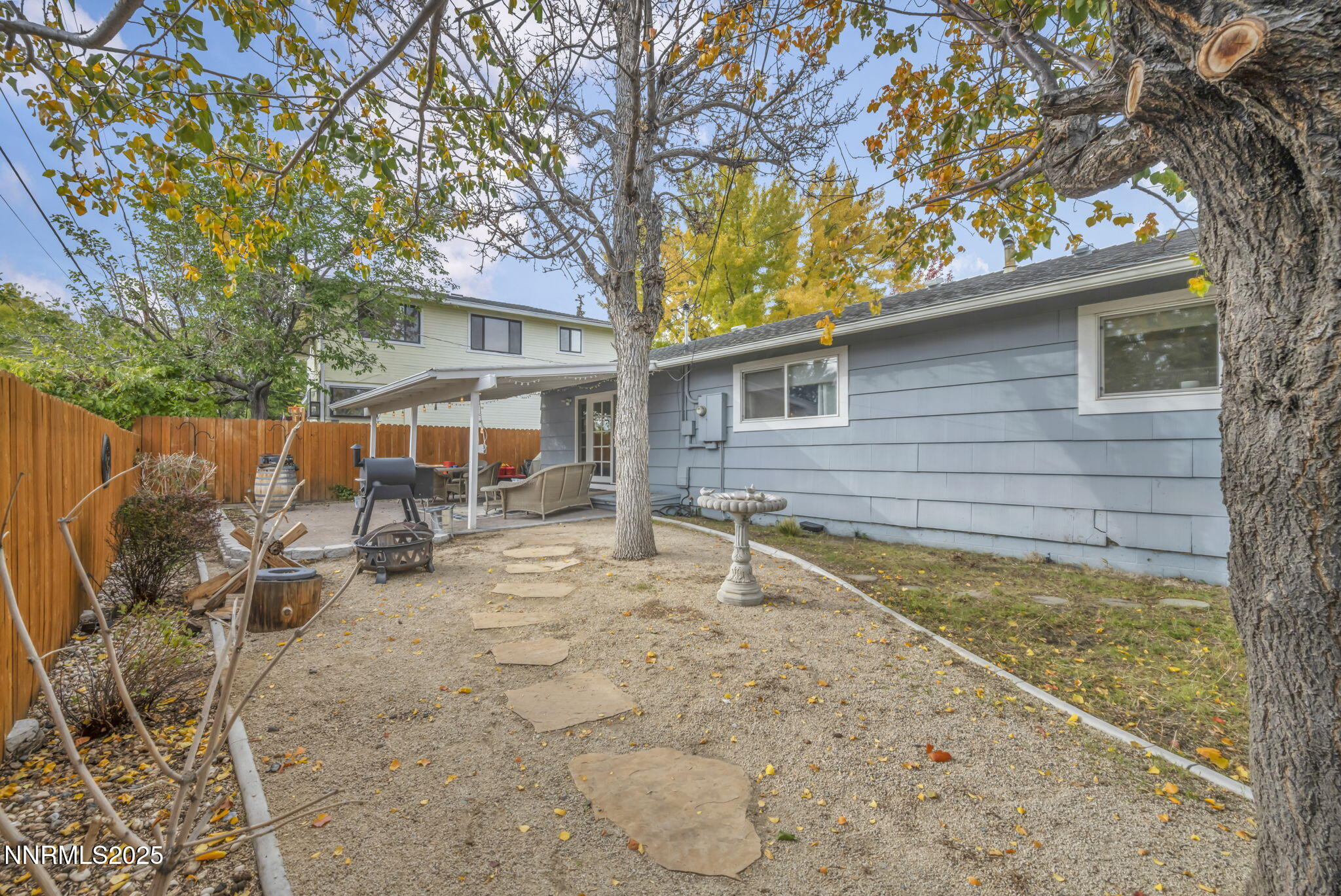 10-web-or-mls-2600-gellert-dr