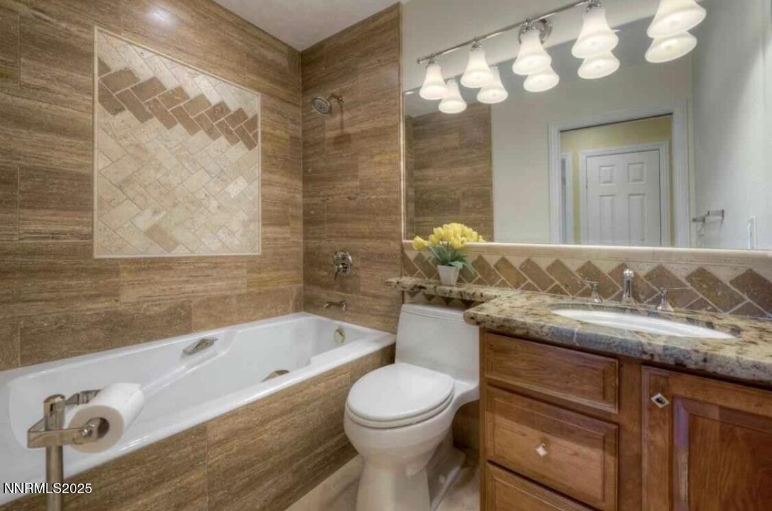 Facetune_25-10-2025-11-59-59