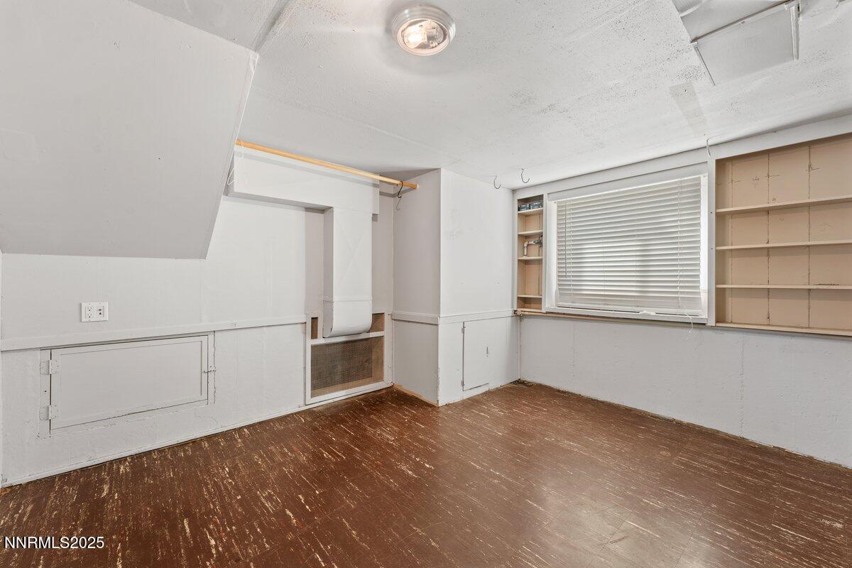 820 Stoker Ave Reno NV 89503 28 of 52