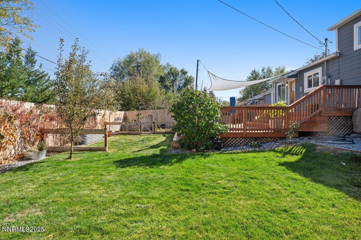 820 Stoker Ave Reno NV 89503 37 of 52