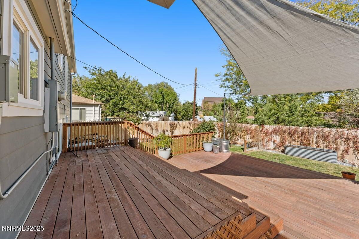 820 Stoker Ave Reno NV 89503 30 of 52