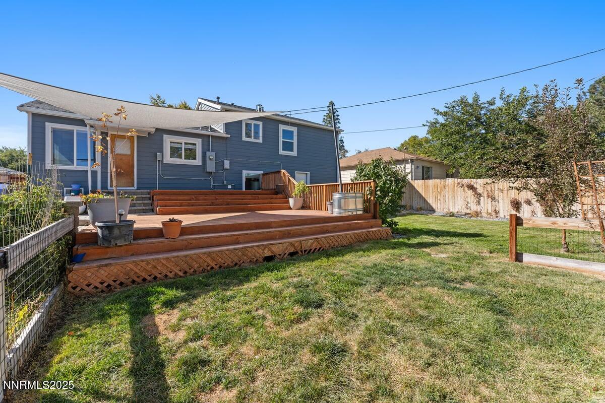 820 Stoker Ave Reno NV 89503 35 of 52