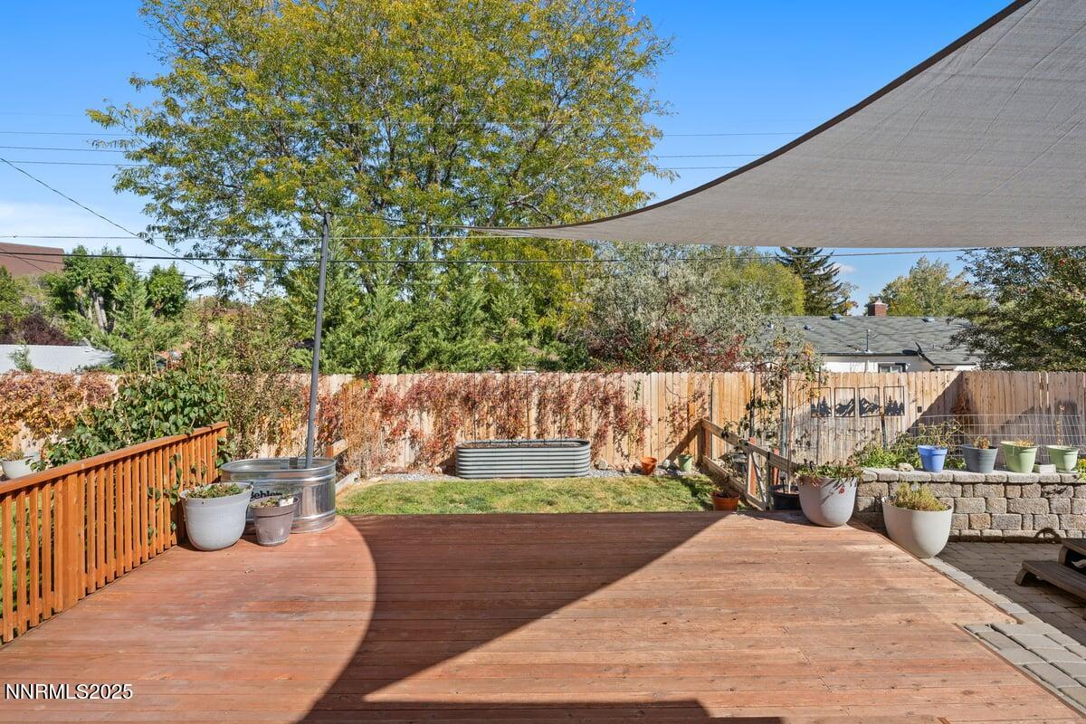 820 Stoker Ave Reno NV 89503 31 of 52